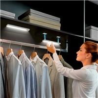 Hama Sleek, orientačné LED svetlo, nabíjacie, pohybový/svetelný senzor, stmievanie, hliníkové