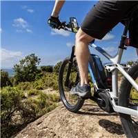 Hama Strong , univerzálny držiak na mobil so šírkou 5-9 cm, na riadidlá bicykla, otočný o 360°