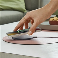 Hama bezdrôtová nabíjačka Qi 15 W, čierna