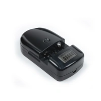 Braun univerzlna nabjaka 1-FOR-ALL-TRAVELnow s LCD