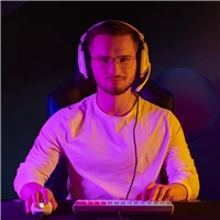 uRage gamingový headset SoundZ 100 V2, biely