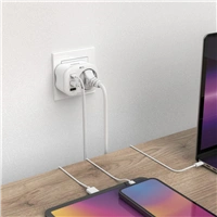 Hama zsuvkov USB nabjaka, 1x el. zsuvka, 1x USB-C PD, 2x USB-A, 20 W (rozbalen)