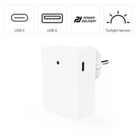 Hama nočné/orientačné LED svetlo, do zásuvky, 1x USB-A, 1x USB-C, súmrakový senzor